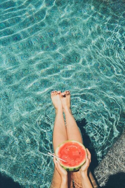 Clear-water-food-fruit-legs-favim-com-3925172_3